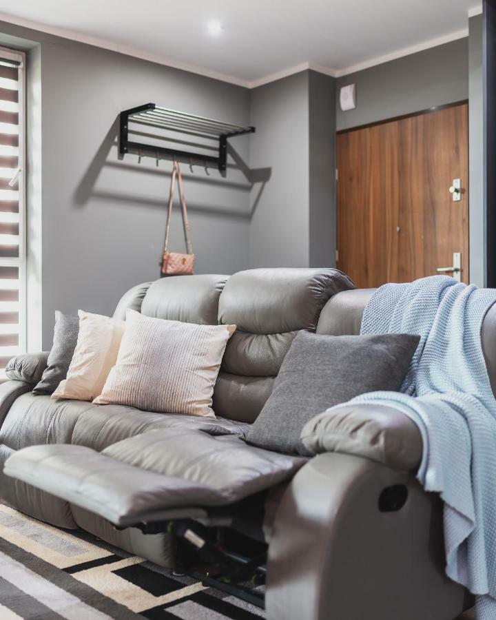 P&O Serviced Apartments Wawrzyszewska وارسو المظهر الخارجي الصورة